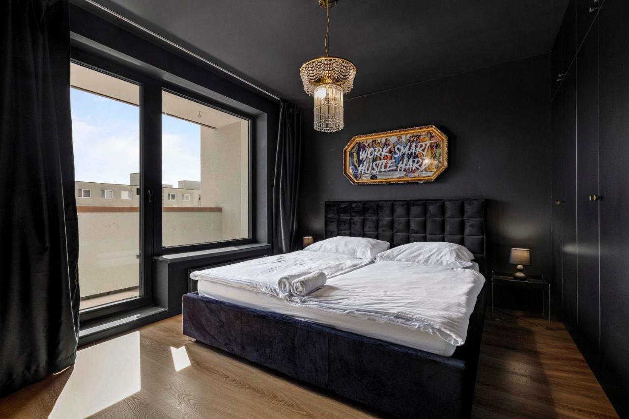 Lam Black - Ac - Balcony Daire Bratislava Dış mekan fotoğraf