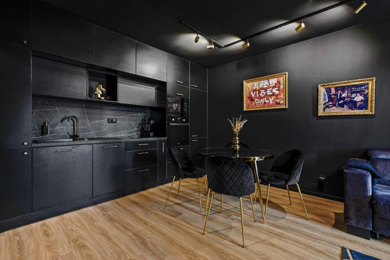 Lam Black - Ac - Balcony Daire Bratislava Dış mekan fotoğraf