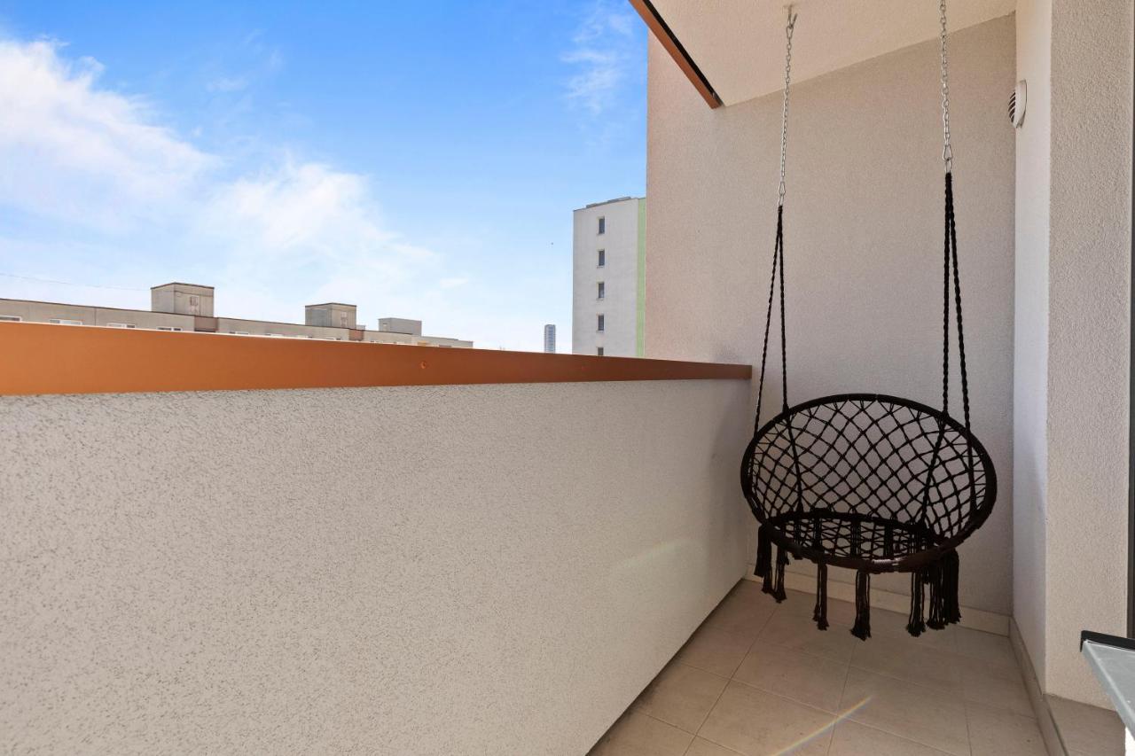 Lam Black - Ac - Balcony Daire Bratislava Dış mekan fotoğraf