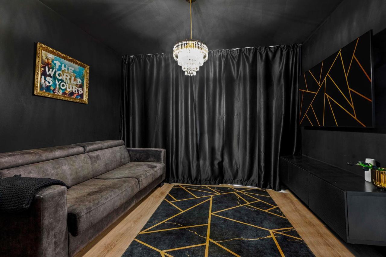 Lam Black - Ac - Balcony Daire Bratislava Dış mekan fotoğraf